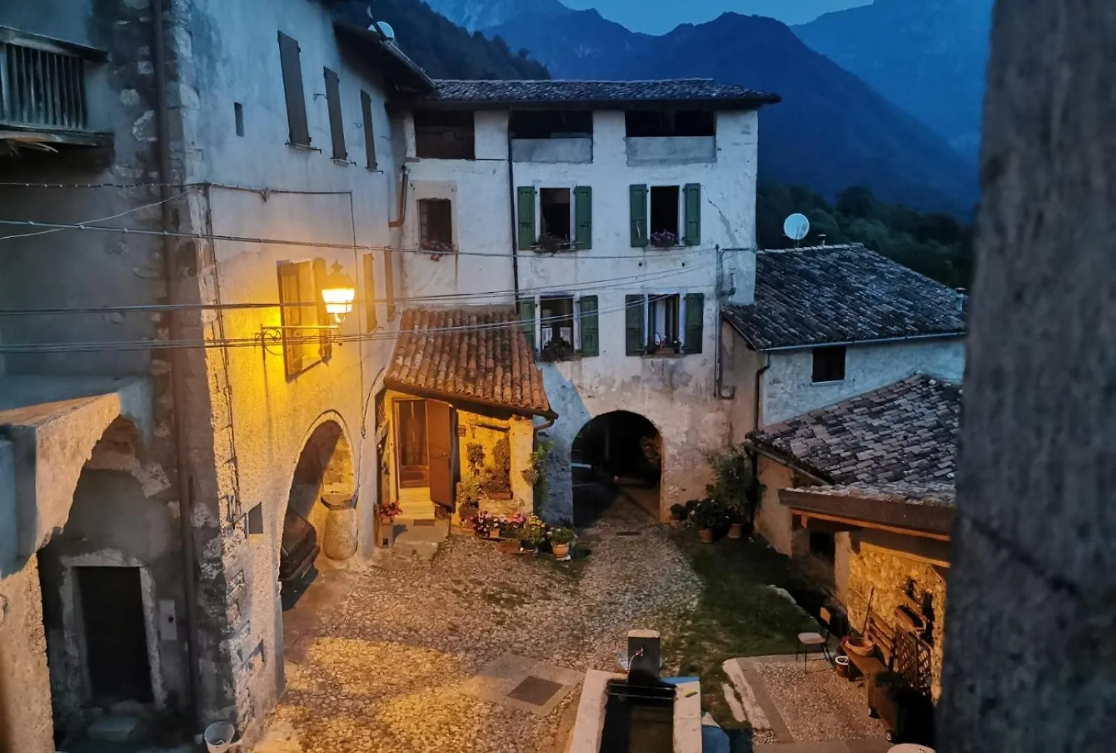 Bed & Breakfast Bed and Breakfast A Casa di Gianni e Mari Vestone