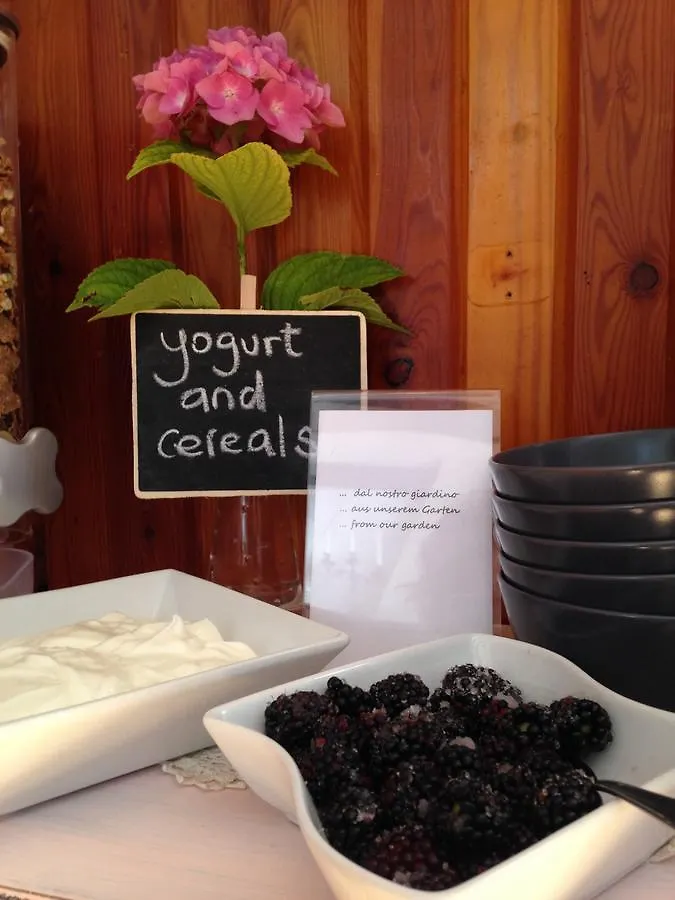 Bed and Breakfast A Casa di Gianni e Mari Vestone