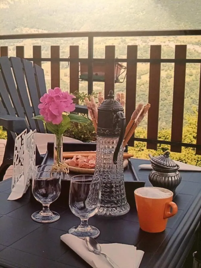 Bed & Breakfast Bed and Breakfast A Casa di Gianni e Mari Vestone Italia